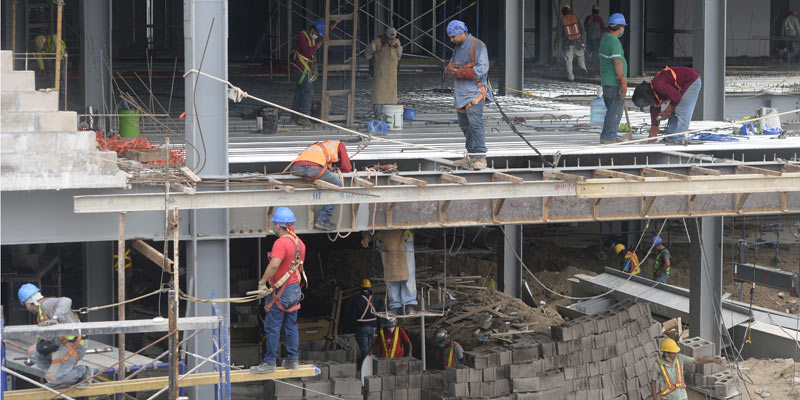 Construcción de viviendas e infraestructura en El Salvador